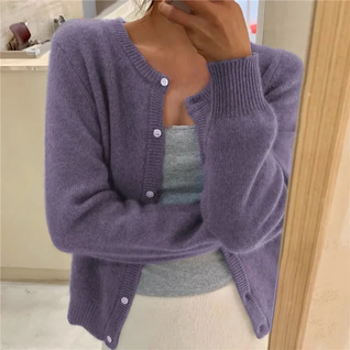 Elke | Damen Strickjacke mit Rundhalsausschnitt und langen Ärmeln