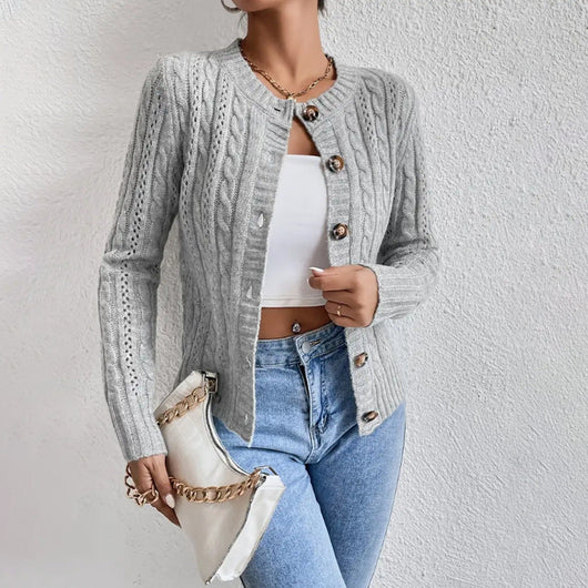 Elfriede | Damen Zopfmuster Strickjacke mit Knopfleiste